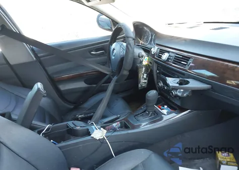 2011 BMW 328I xDrive z USA, uszkodzony, nr VIN WBAPK5C58BA660441